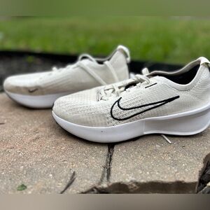Nike Interact Running Shoes